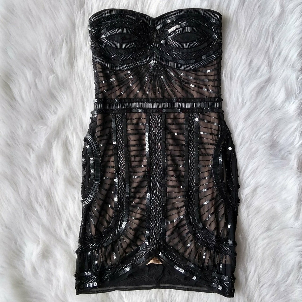 Little black dress 🏵️